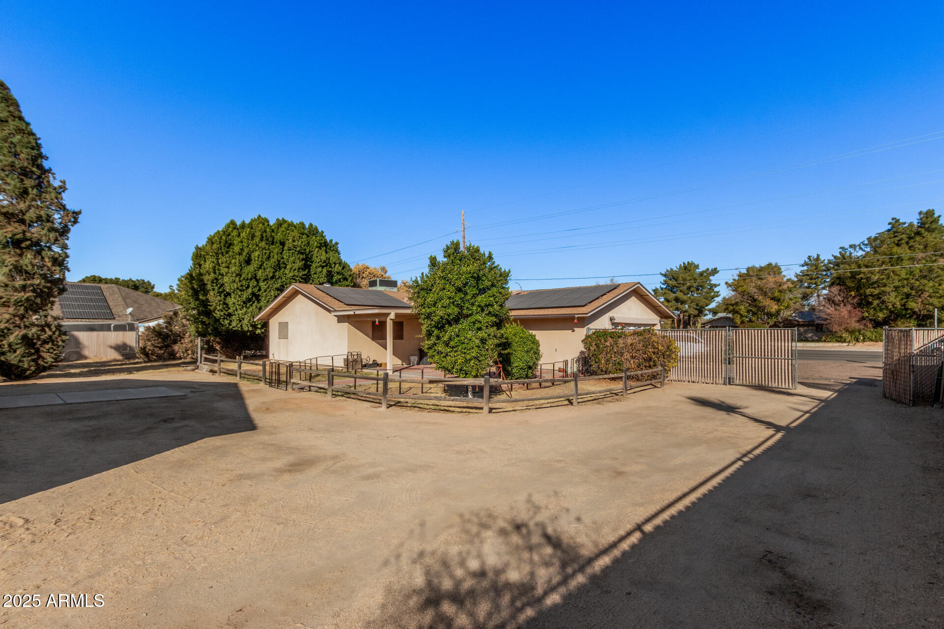 4321 West Greenway Road Glendale, AZ 85306 - Photo 5 of 39 11 Greenway