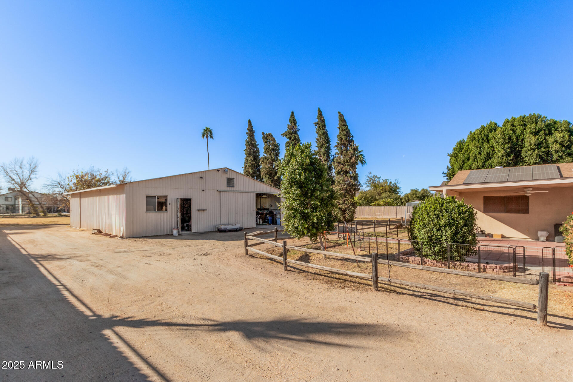 4321 West Greenway Road Glendale, AZ 85306 - Photo 7 of 39 09 Greenway