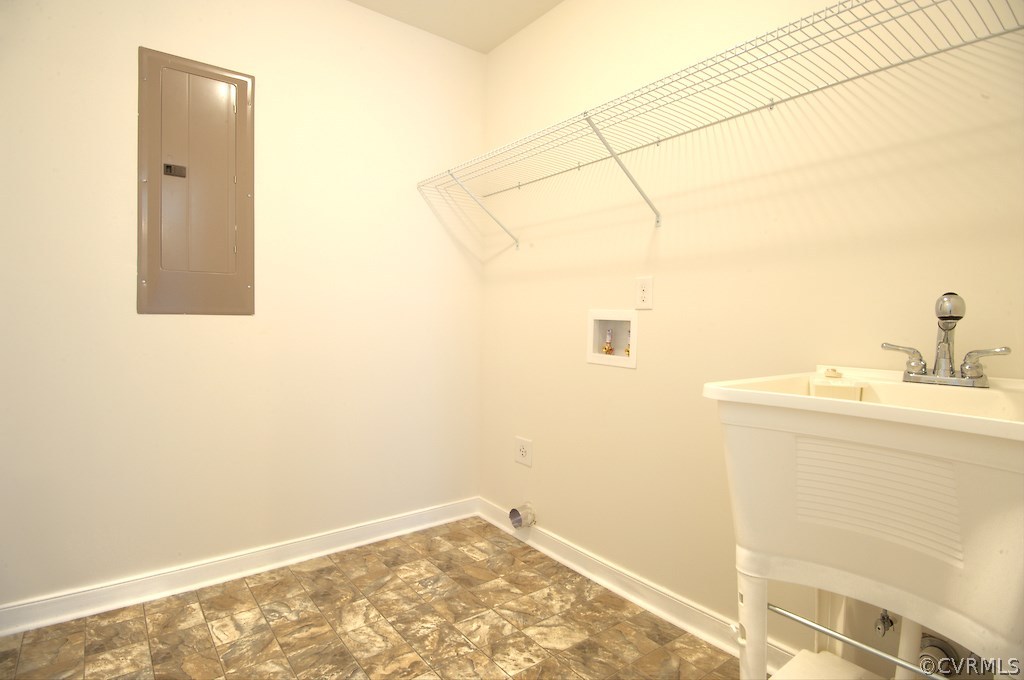 10011 Highview Road Glen Allen, VA 23059 - Photo 15 of 24 Awesome mud room with shelving and utility sink!
