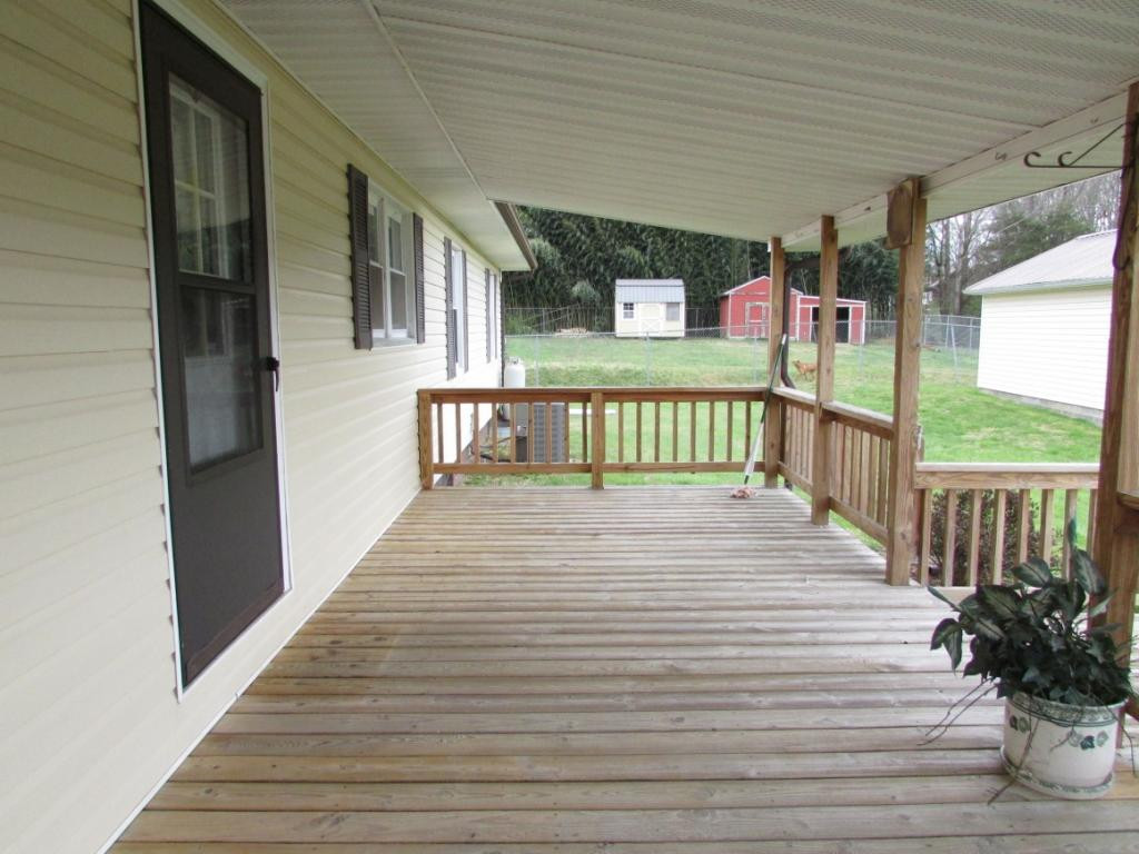 152 H Heaton Road Elizabethton, TN 37643 - Photo 8 of 12 Photo 8
