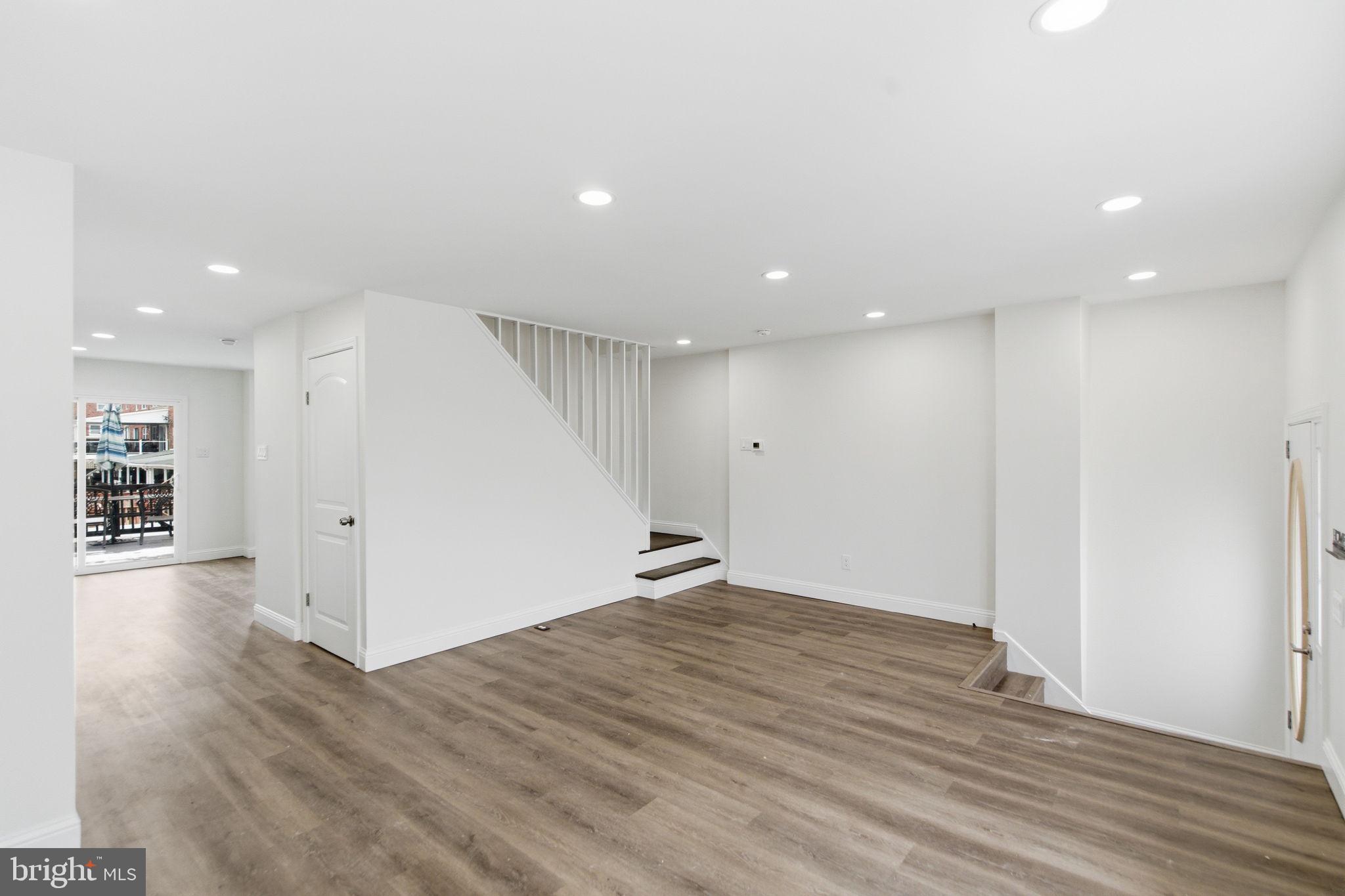 12410 Medford Road Philadelphia, PA 19154 - Photo 3 of 27