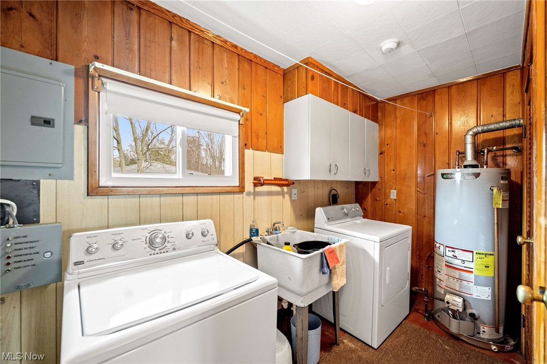 7221 Euclid Chardon Road Kirtland, OH 44094 - Photo 22 of 30 Utility Room featuring Washer and Dryer