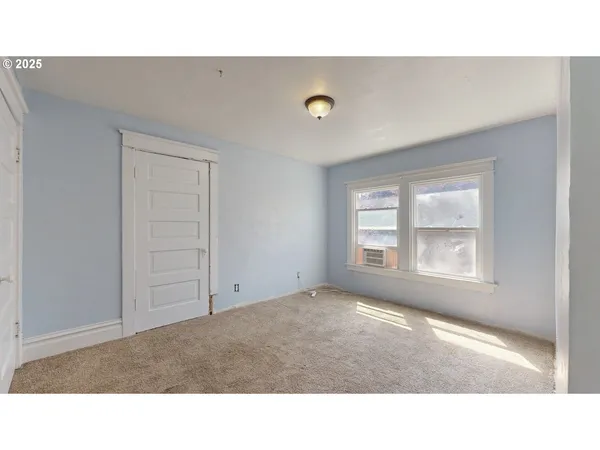 $279,990 | 2438 Auburn Avenue, Baker City, OR 97814