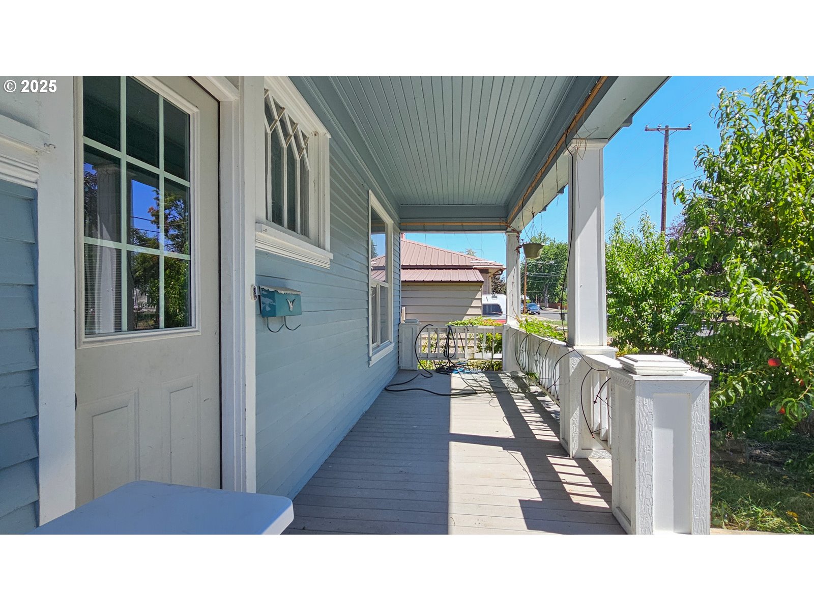 2438 Auburn Avenue Baker City, OR 97814 - Photo 5 of 41 a black and white photo of a house