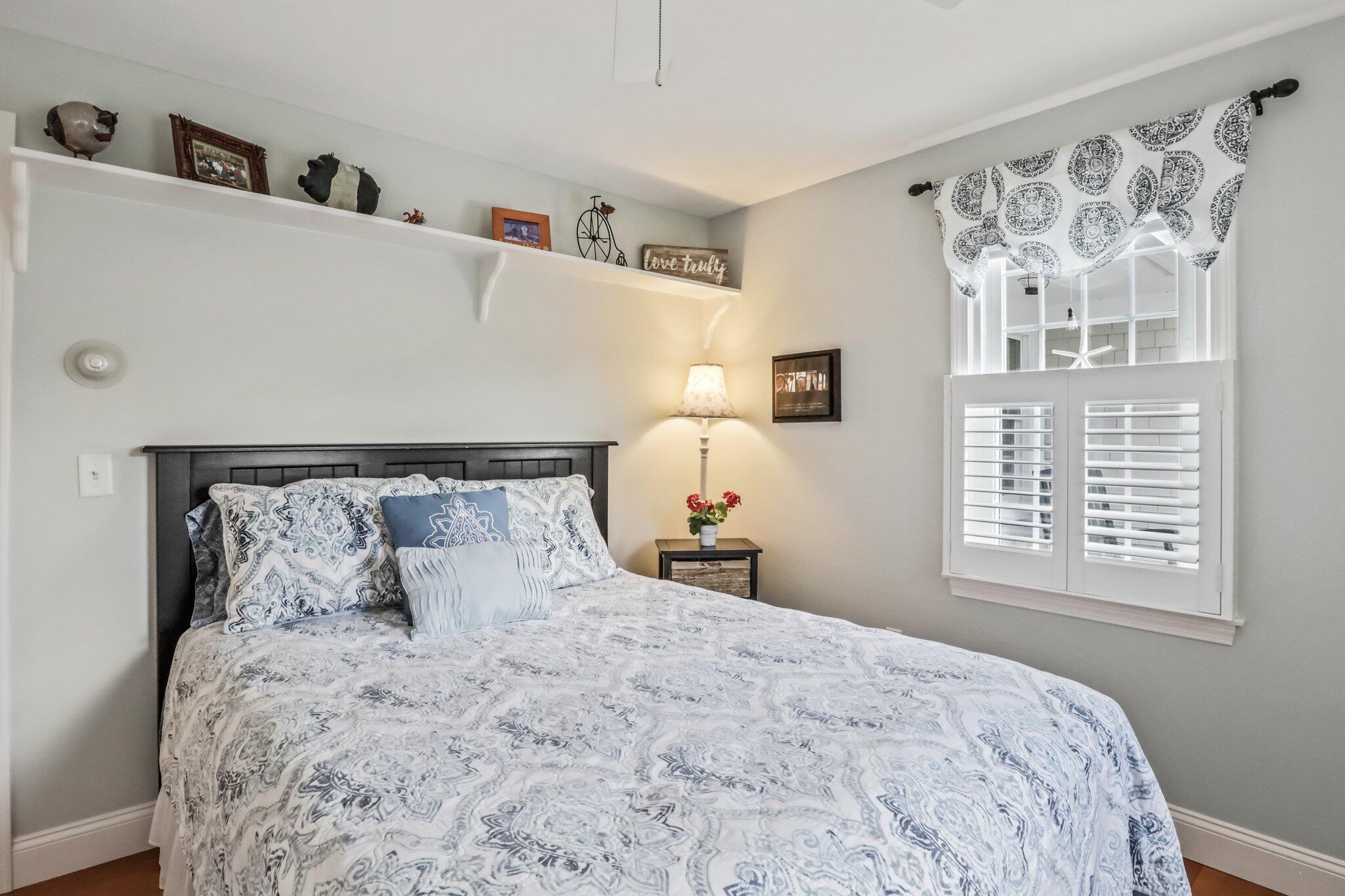 7 Hofe Road Orleans, MA 02653 - Photo 20 of 65 First floor bedroom