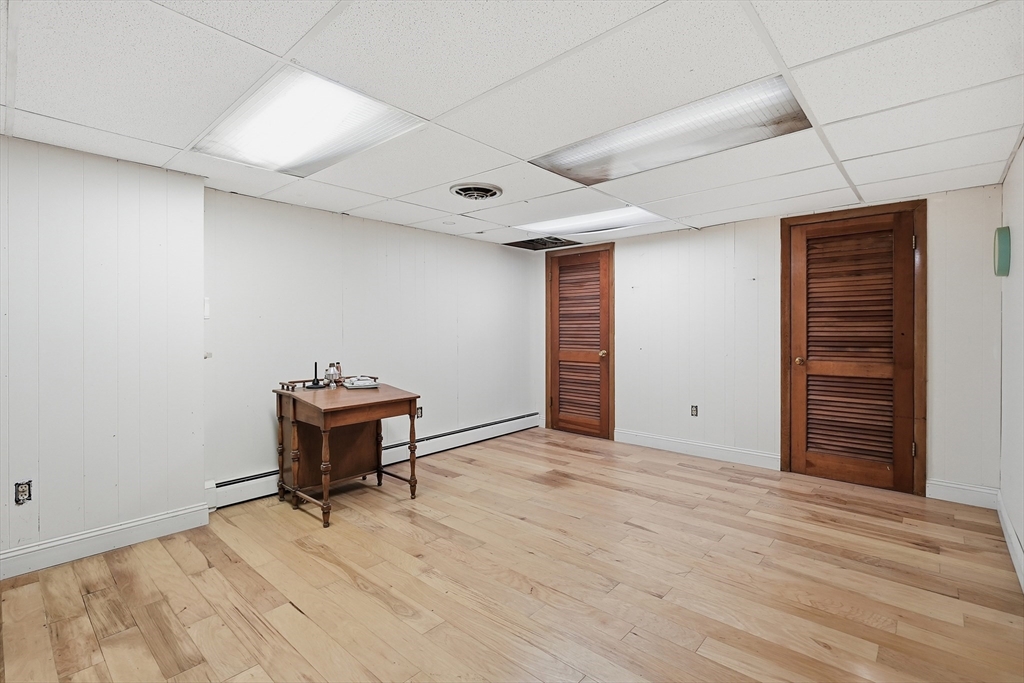 22 Maxdale Road Worcester, MA 01602 - Photo 27 of 34