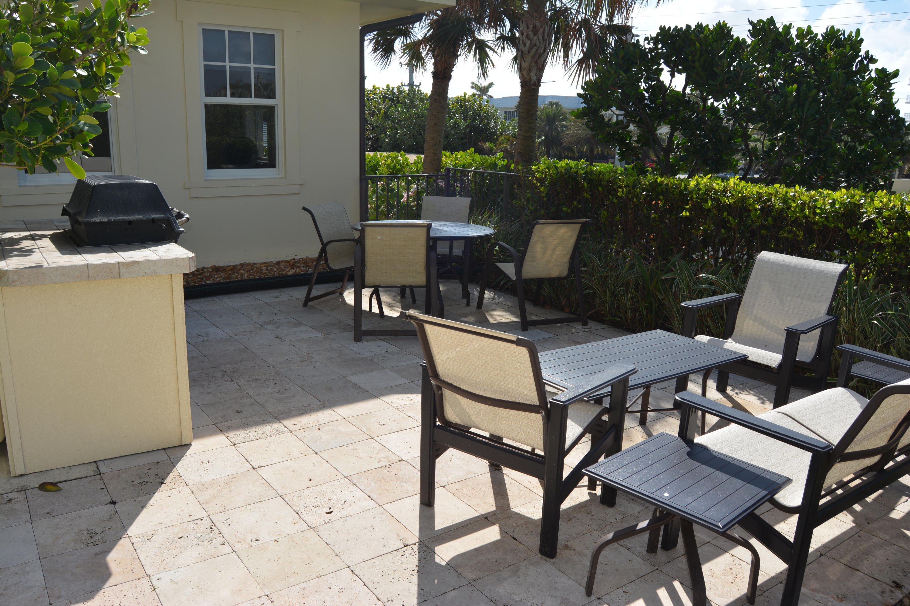 400 South Beach Road, Unit 602 Jupiter, FL 33469 - Photo 33 of 47 Grill Area
