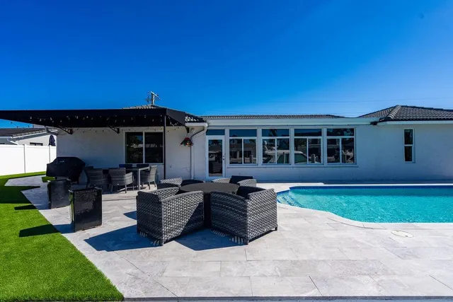 $1,795,000 | 4461 Northeast 27th Avenue, Lighthouse Point, FL 33064