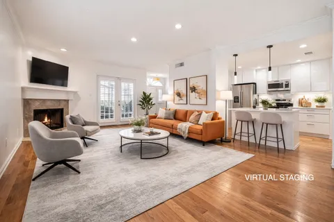 $298,000 | 2220 Bering Drive, Unit 26, Houston, TX 77057