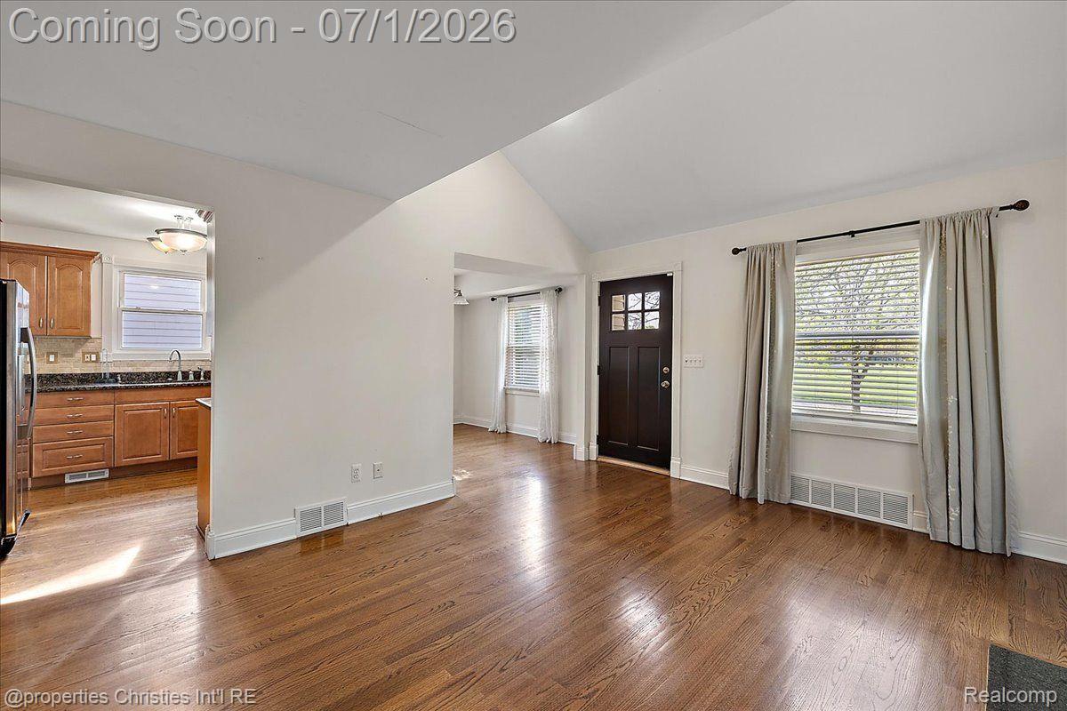 2209 Windemere Road Birmingham, MI 48009 - Photo 6 of 37