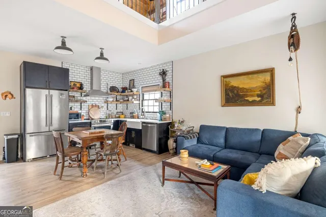 $379,900 | 302 Gumlog Drive, Lavonia, GA 30553