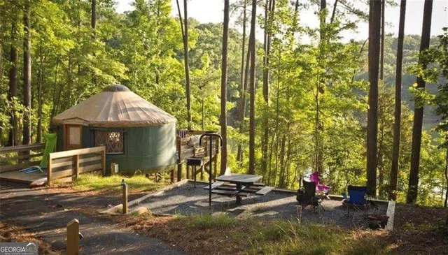 $379,900 | 302 Gumlog Drive, Lavonia, GA 30553