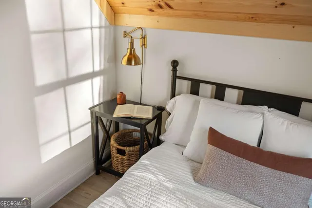 $379,900 | 302 Gumlog Drive, Lavonia, GA 30553