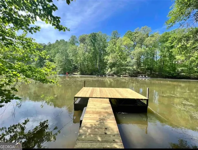 $379,900 | 302 Gumlog Drive, Lavonia, GA 30553