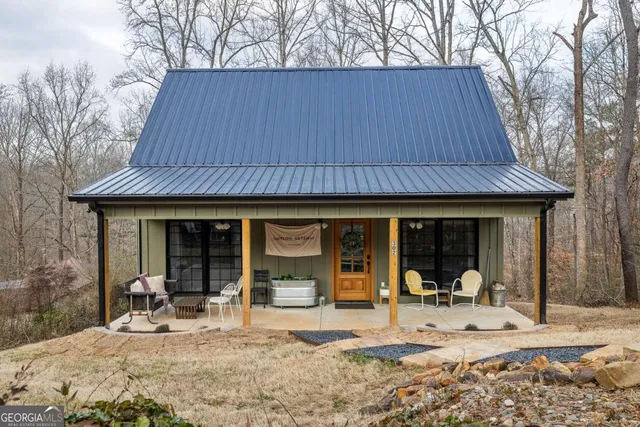 $379,900 | 302 Gumlog Drive, Lavonia, GA 30553