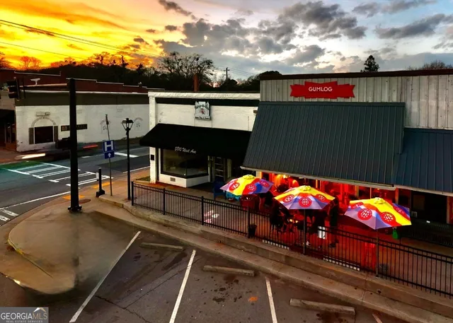 $379,900 | 302 Gumlog Drive, Lavonia, GA 30553