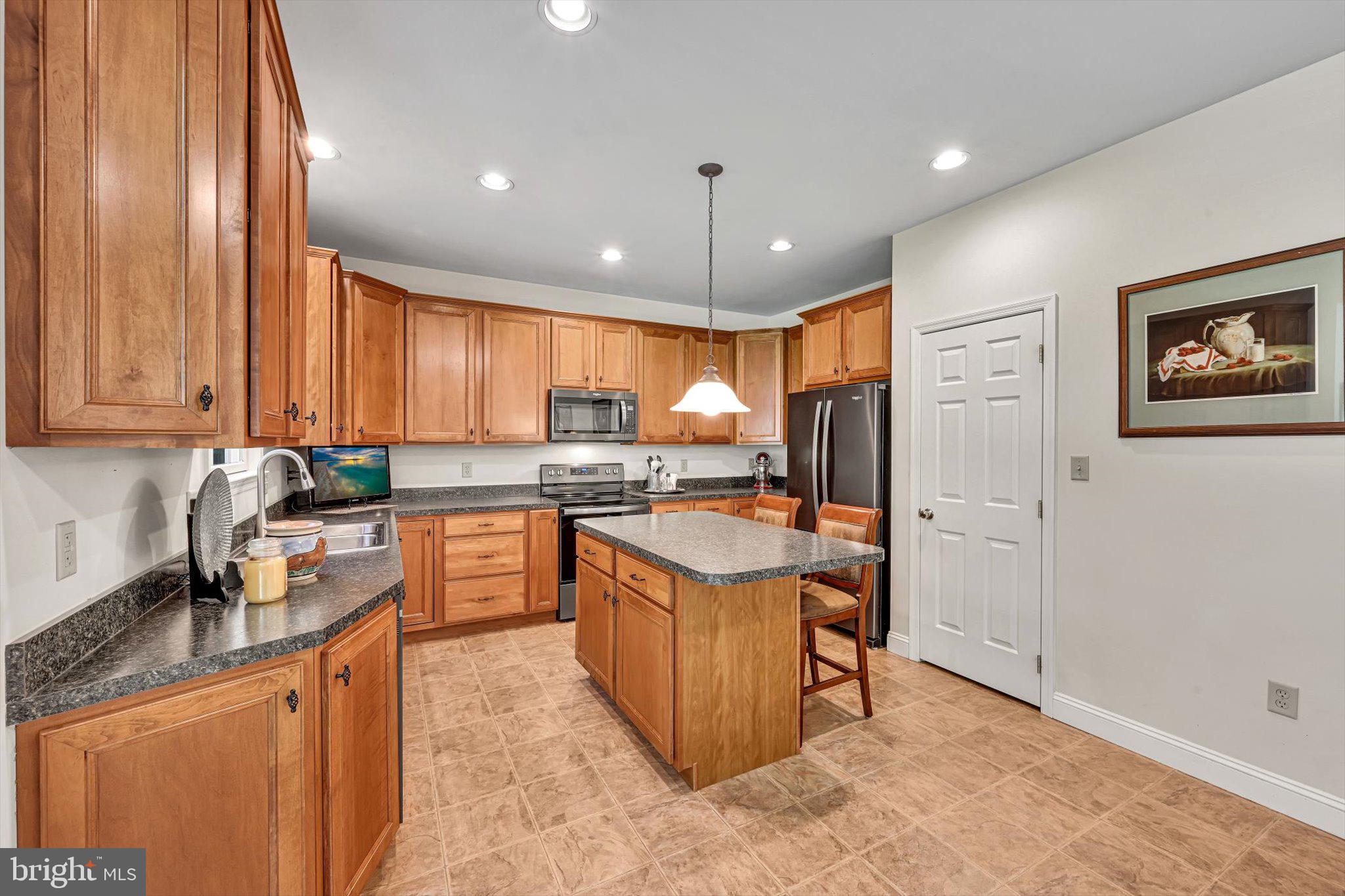 106 Freemansville Road Reading, PA 19607 - Photo 19 of 47