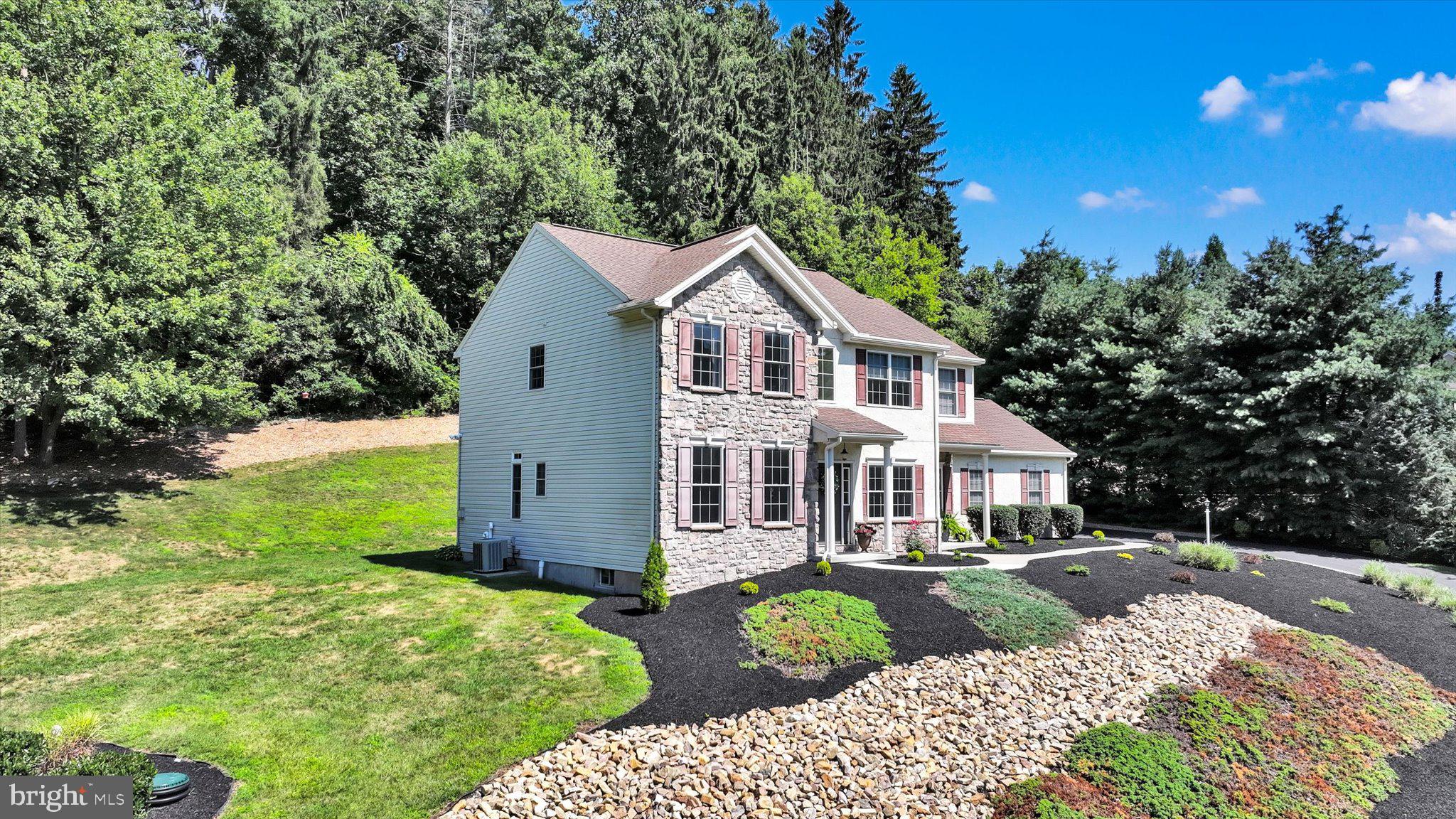 106 Freemansville Road Reading, PA 19607 - Photo 5 of 47