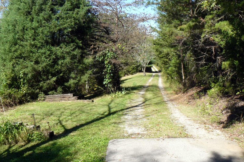 230 Red Pond Road Sweetwater, TN 37874 - Photo 31 of 36 31-P1050693