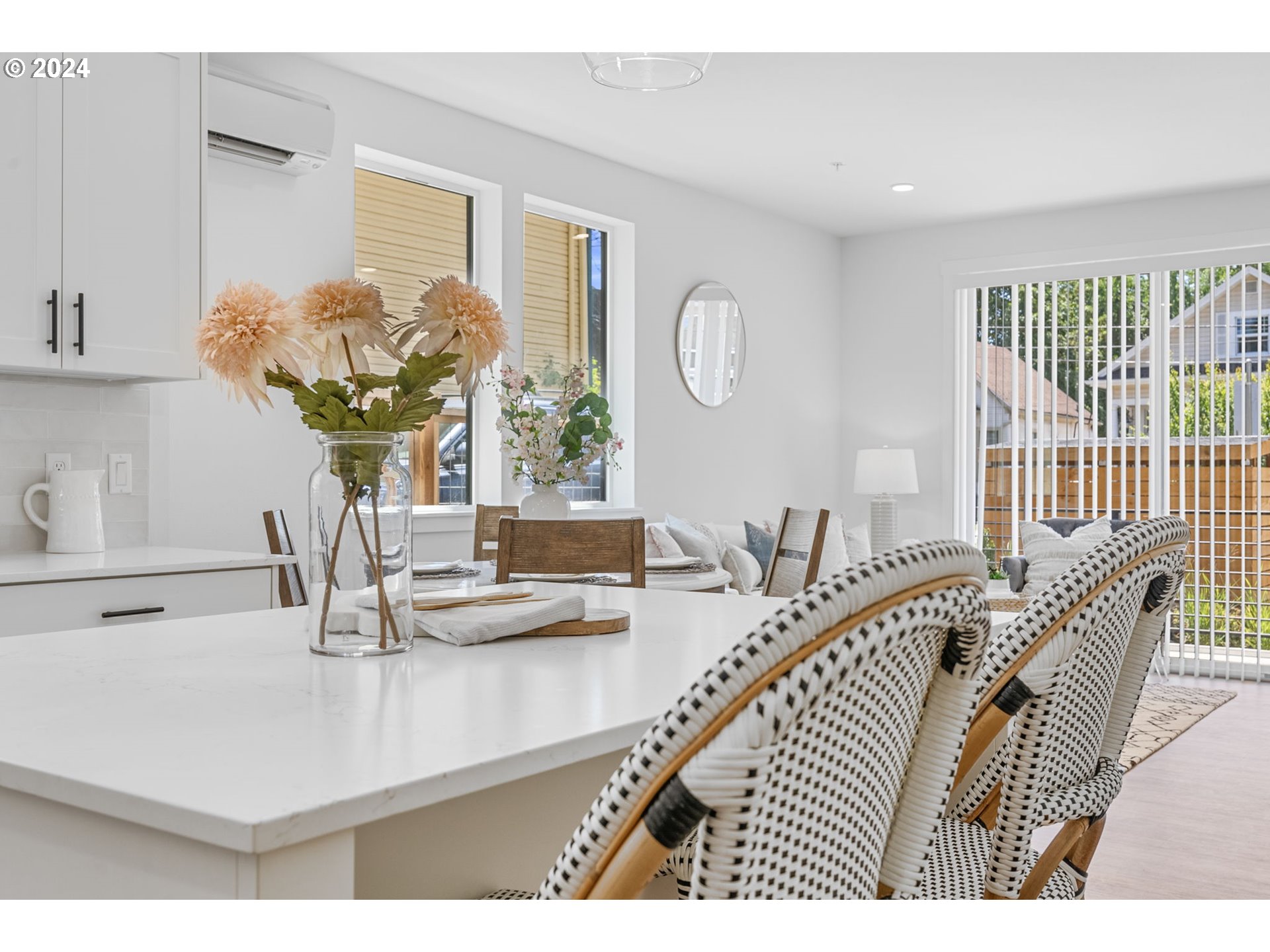 121 North Going Street, Unit 202 Portland, OR 97217 - Photo 13 of 30 a living room with large window