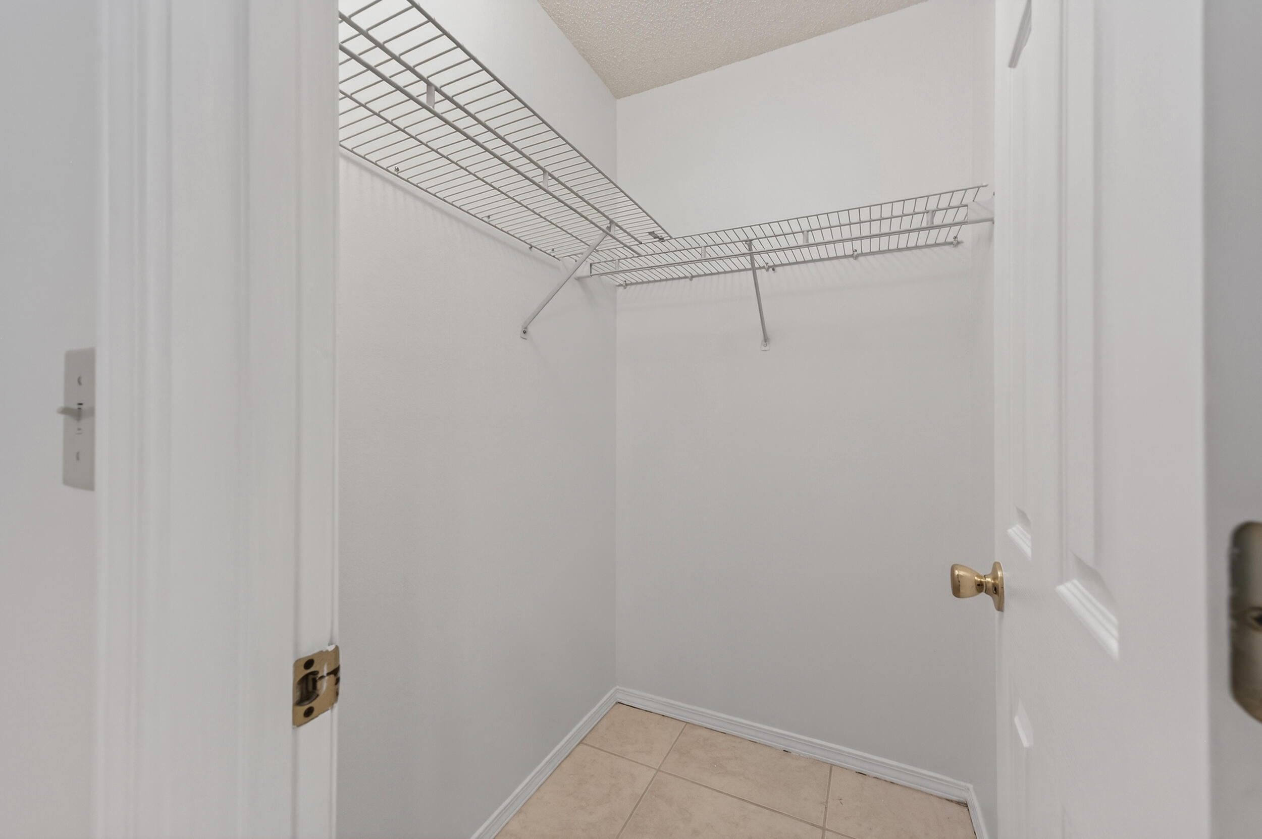 4571 Top Flight Drive Crestview, FL 32539 - Photo 15 of 59 4571 top flight dr-crestview-41