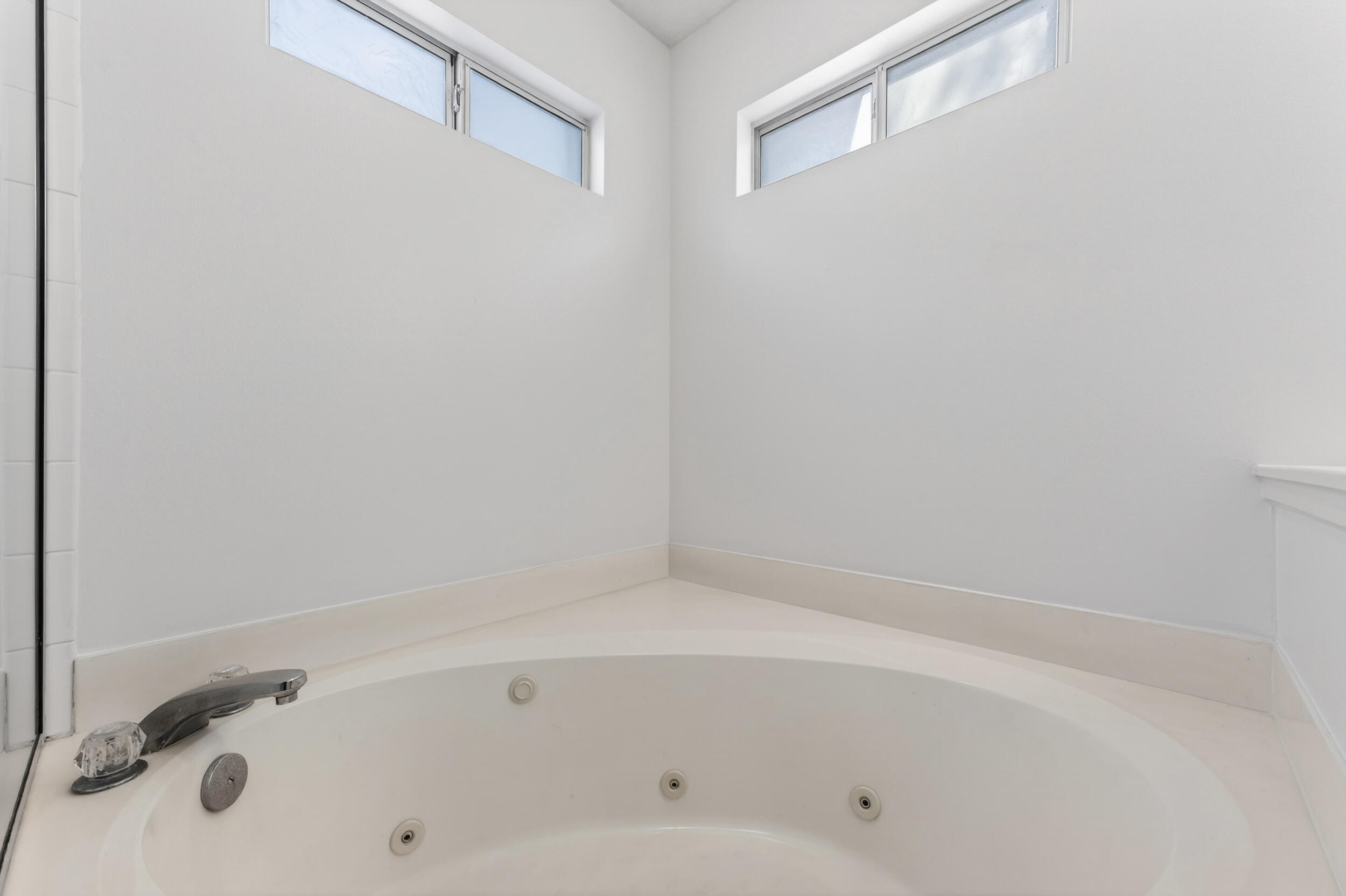4571 Top Flight Drive Crestview, FL 32539 - Photo 32 of 59 4571 top flight dr-crestview-34