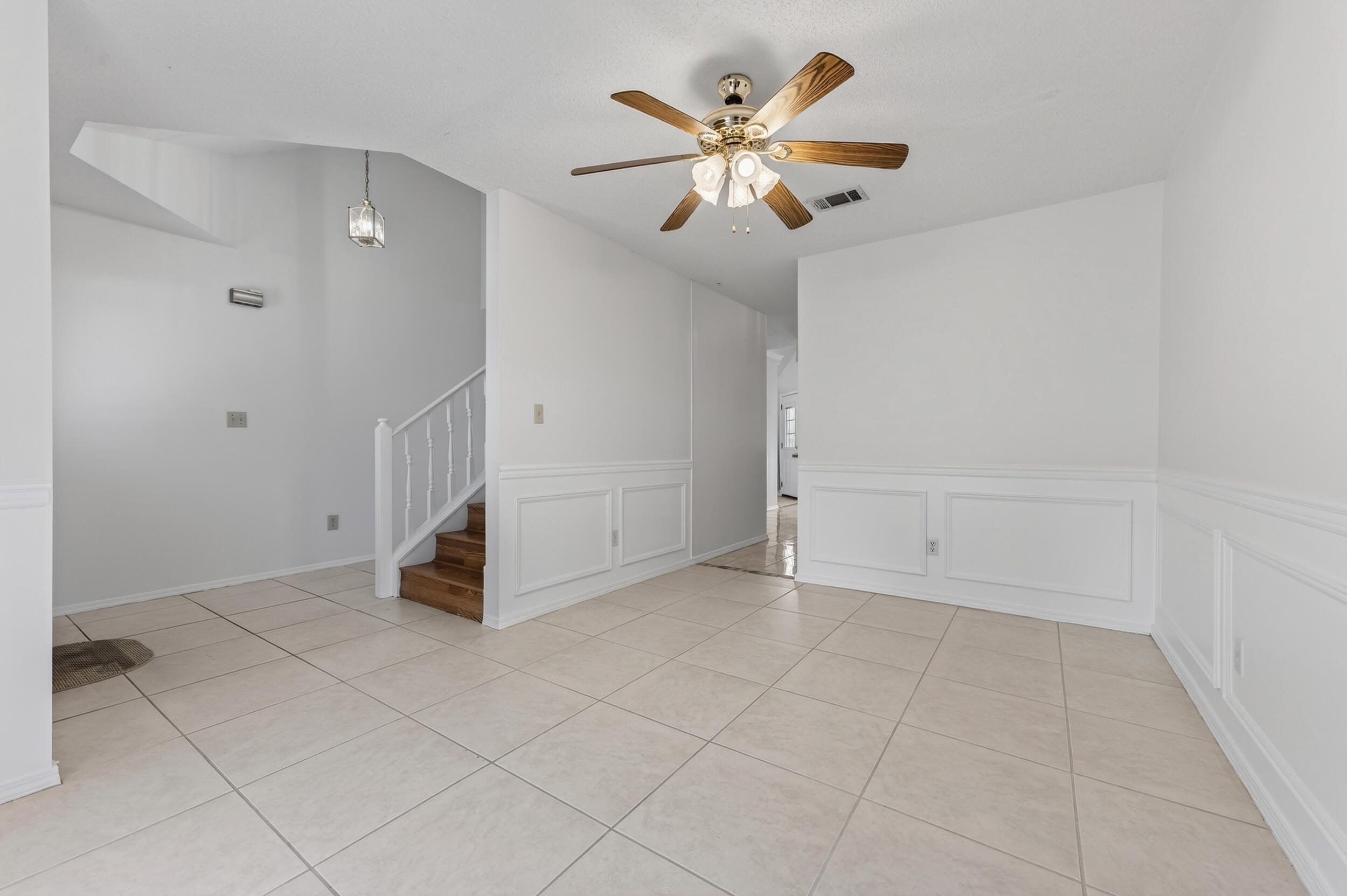 4571 Top Flight Drive Crestview, FL 32539 - Photo 10 of 59 4571 top flight dr-crestview-11