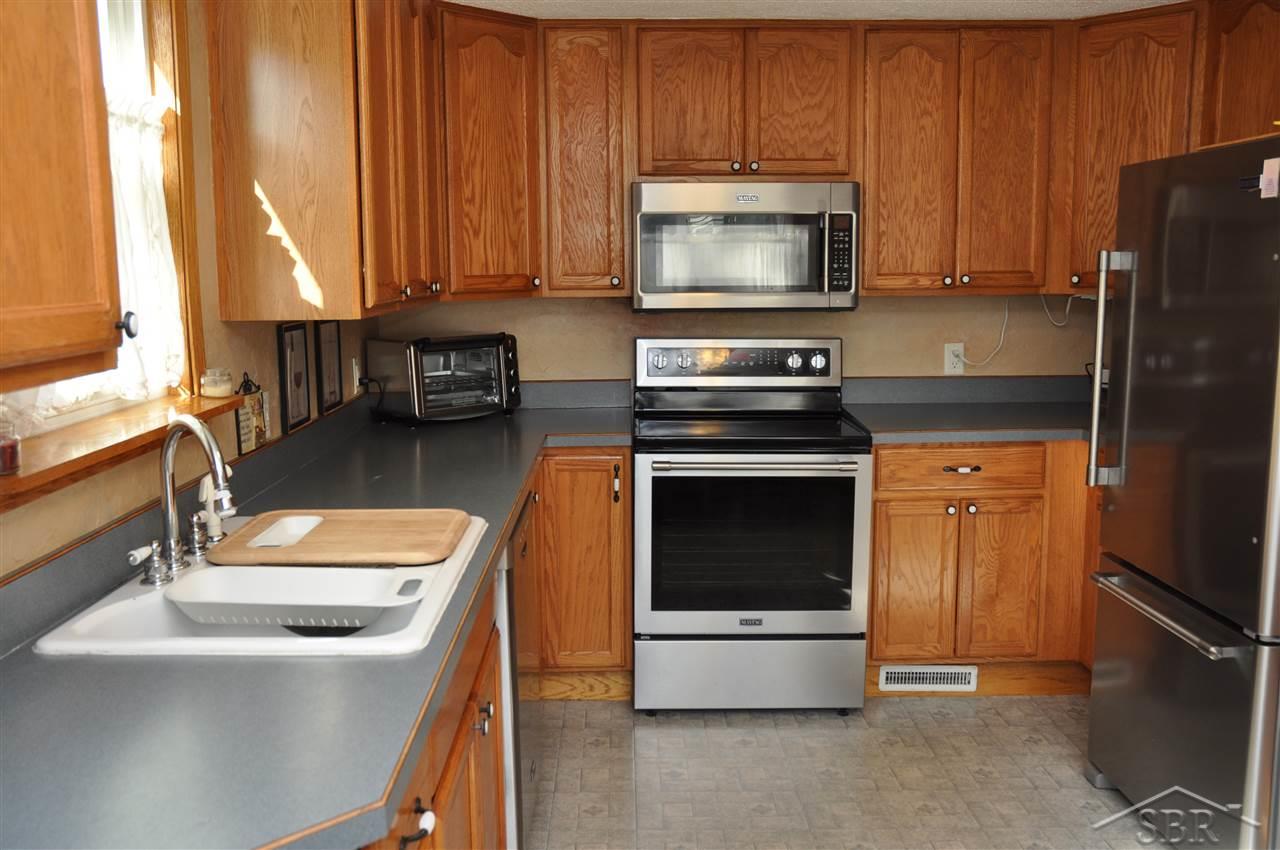 610 East Washington Road Freeland, MI 48623 - Photo 3 of 13 31398687-2.JPG