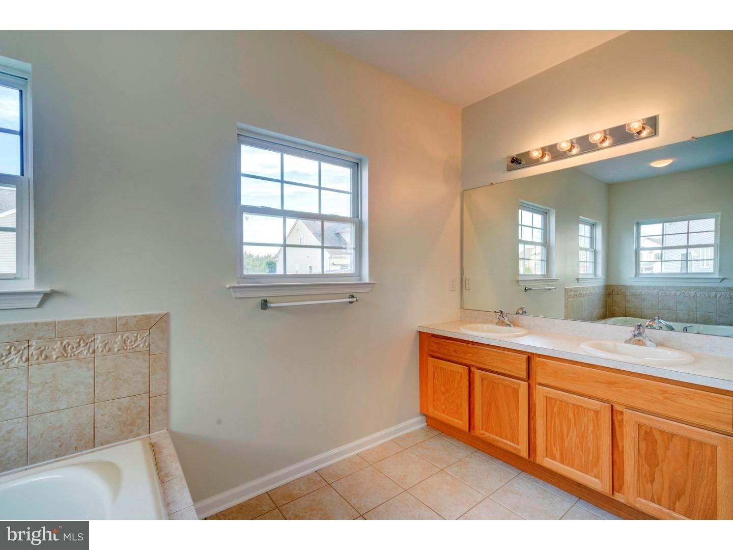 33 Rocha Court Hammonton, NJ 08037 - Photo 16 of 25 Gallery Image 16