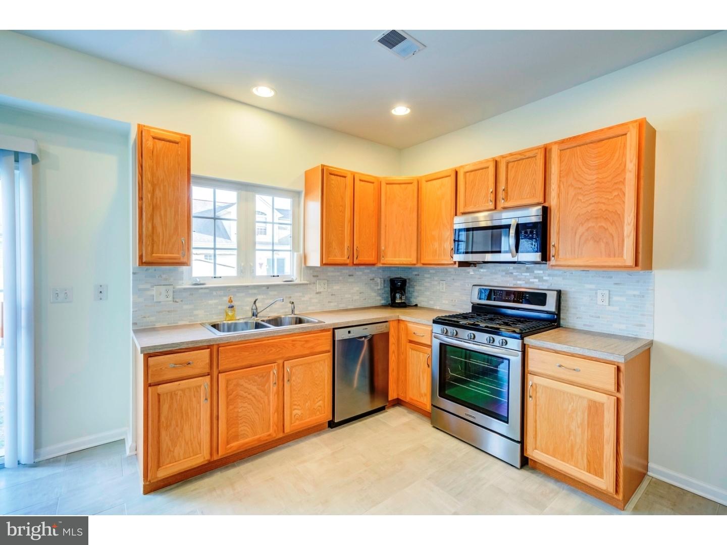 33 Rocha Court Hammonton, NJ 08037 - Photo 10 of 25 Gallery Image 10
