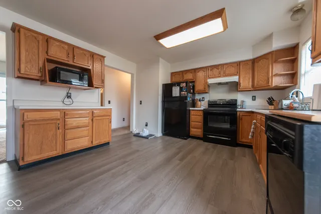 $259,900 | 2462 West Southwind Court, Columbus, IN 47201