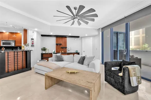 $675,000 | 333 Las Olas Way, Unit 405, Fort Lauderdale, FL 33301