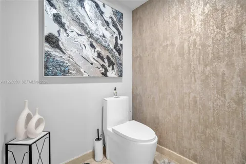 $735,000 | 333 Las Olas Way, Unit 405, Fort Lauderdale, FL 33301