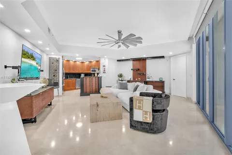 $675,000 | 333 Las Olas Way, Unit 405, Fort Lauderdale, FL 33301