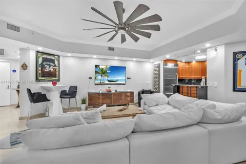 $735,000 | 333 Las Olas Way, Unit 405, Fort Lauderdale, FL 33301