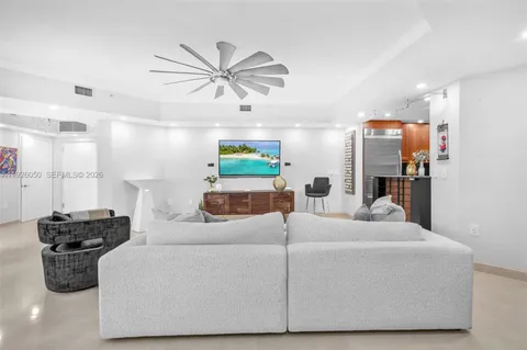 $675,000 | 333 Las Olas Way, Unit 405, Fort Lauderdale, FL 33301