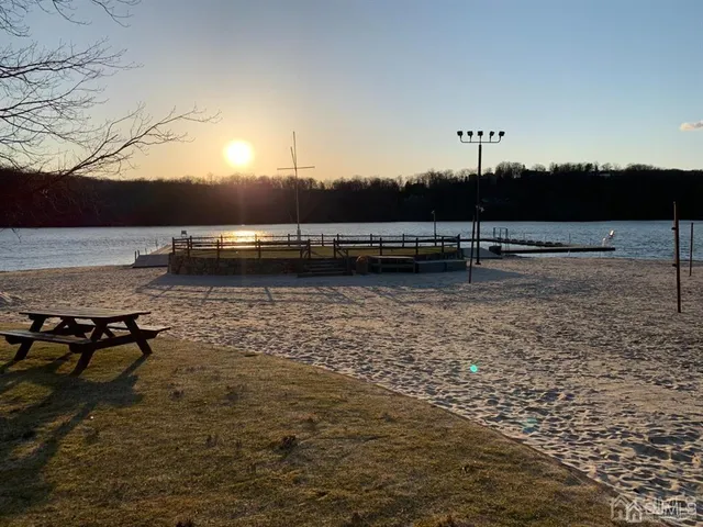 $875,000 | 36 Tower Hill Lane, Kinnelon, NJ 07405