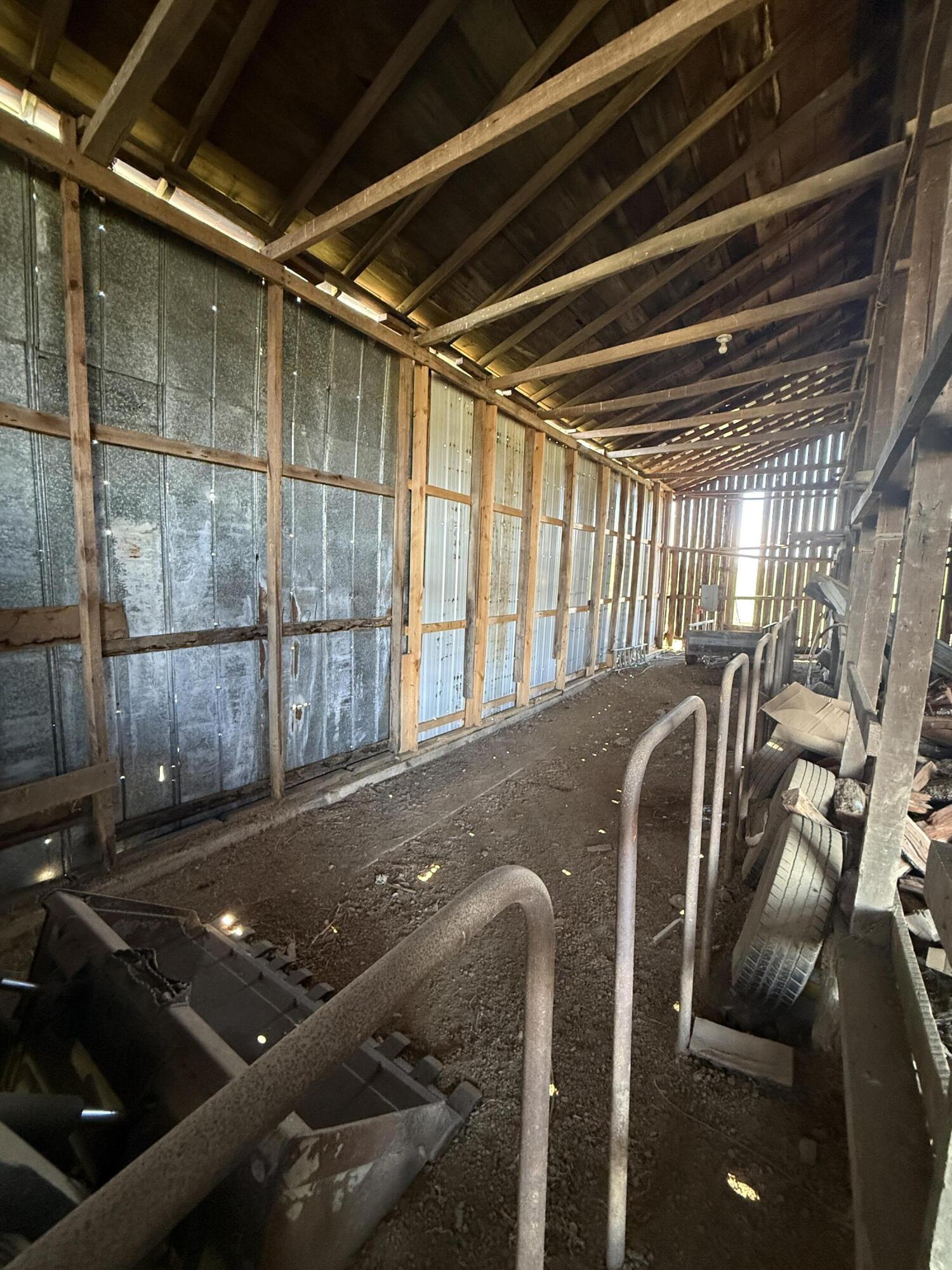 973 Levy Road Paris, KY 40361 - Photo 78 of 91 inside barn