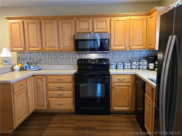 $295,000 | 3615 Stonecreek Circle, Unit A, Jeffersonville, IN 47130