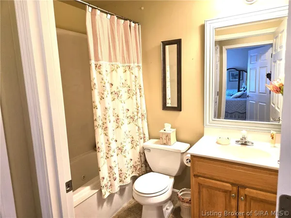 $295,000 | 3615 Stonecreek Circle, Unit A, Jeffersonville, IN 47130