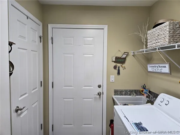 $295,000 | 3615 Stonecreek Circle, Unit A, Jeffersonville, IN 47130