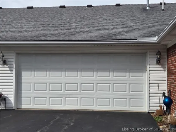 $295,000 | 3615 Stonecreek Circle, Unit A, Jeffersonville, IN 47130