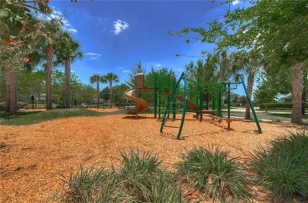 $600,000 | 15827 Starling Water Drive, Lithia, FL 33547