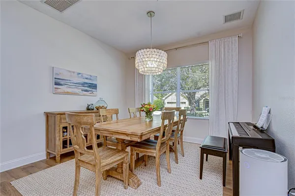 $600,000 | 15827 Starling Water Drive, Lithia, FL 33547