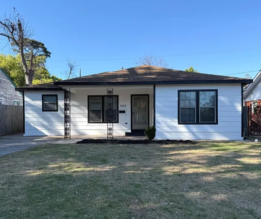 $2,100 | 307 Sue Street, Houston, TX 77009