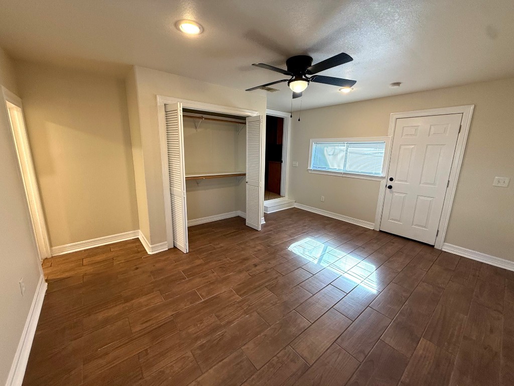 307 Sue Street Houston, TX 77009 - Photo 11 of 20