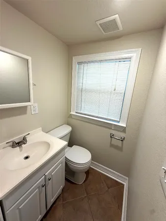 $2,100 | 307 Sue Street, Houston, TX 77009