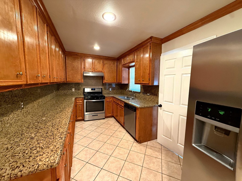 307 Sue Street Houston, TX 77009 - Photo 10 of 20