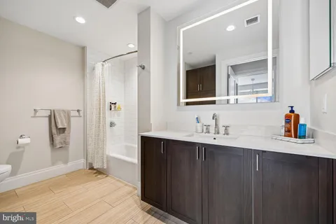 $1,590,000 | 930 Rose Avenue, Unit 2001, Rockville, MD 20852