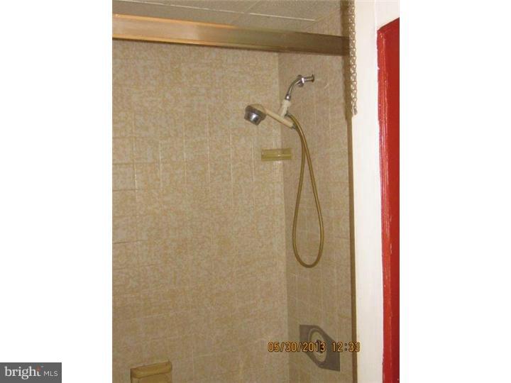 433 Copley Road Upper Darby, PA 19082 - Photo 13 of 18